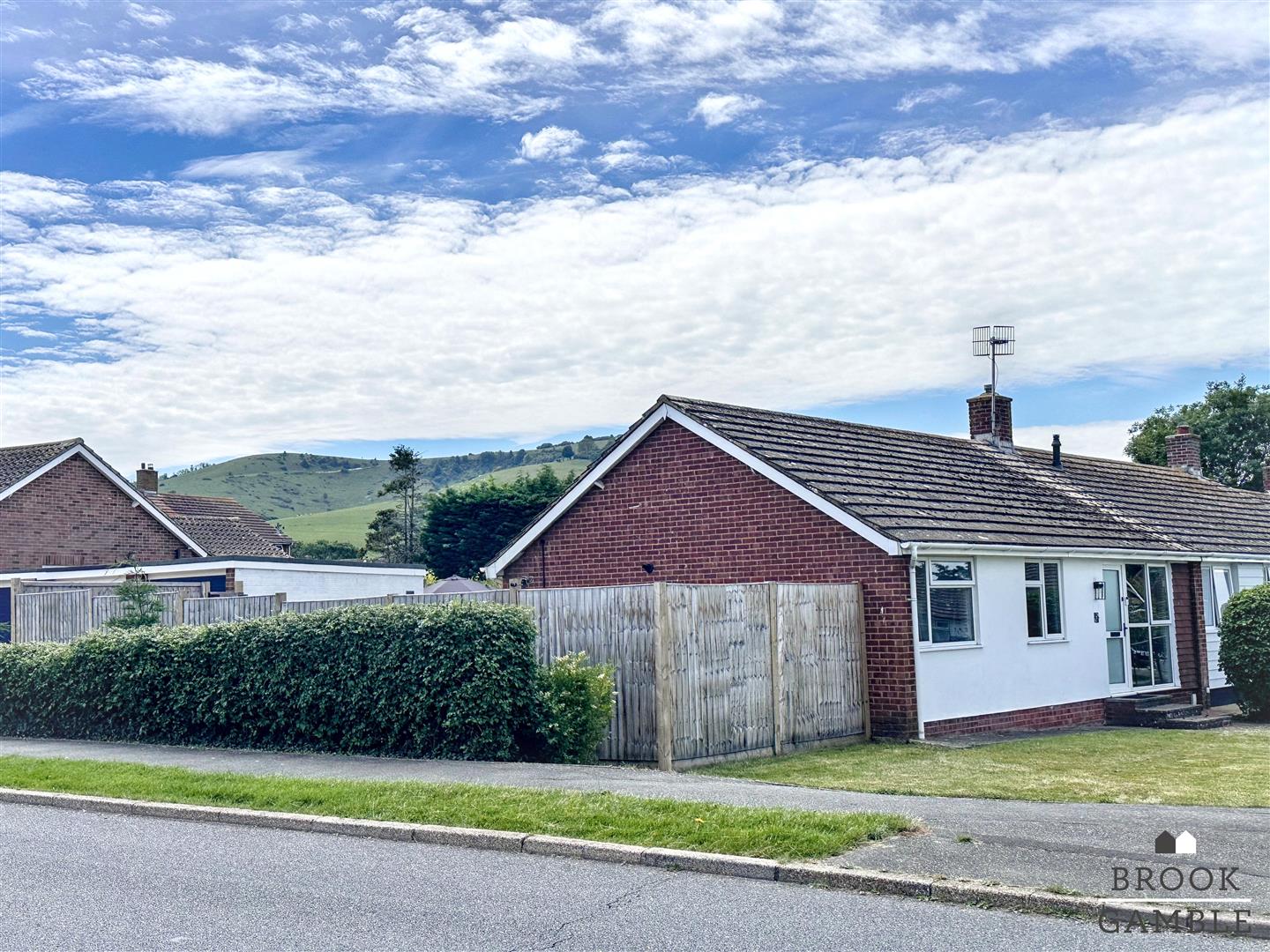 2 Bedroom Bungalow. Short Brow Close in Eastbourne,  19